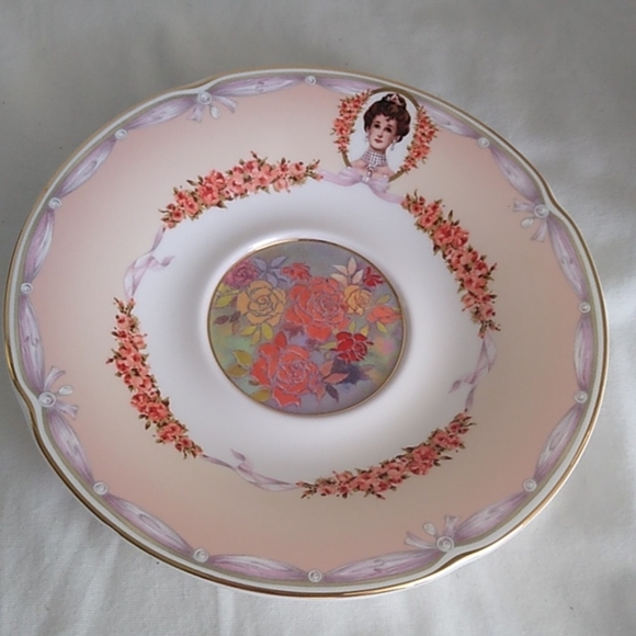 Avon 2000 Honor Society Tea Cup Mrs. Albee Nikko Japan - Picture 2 of 6